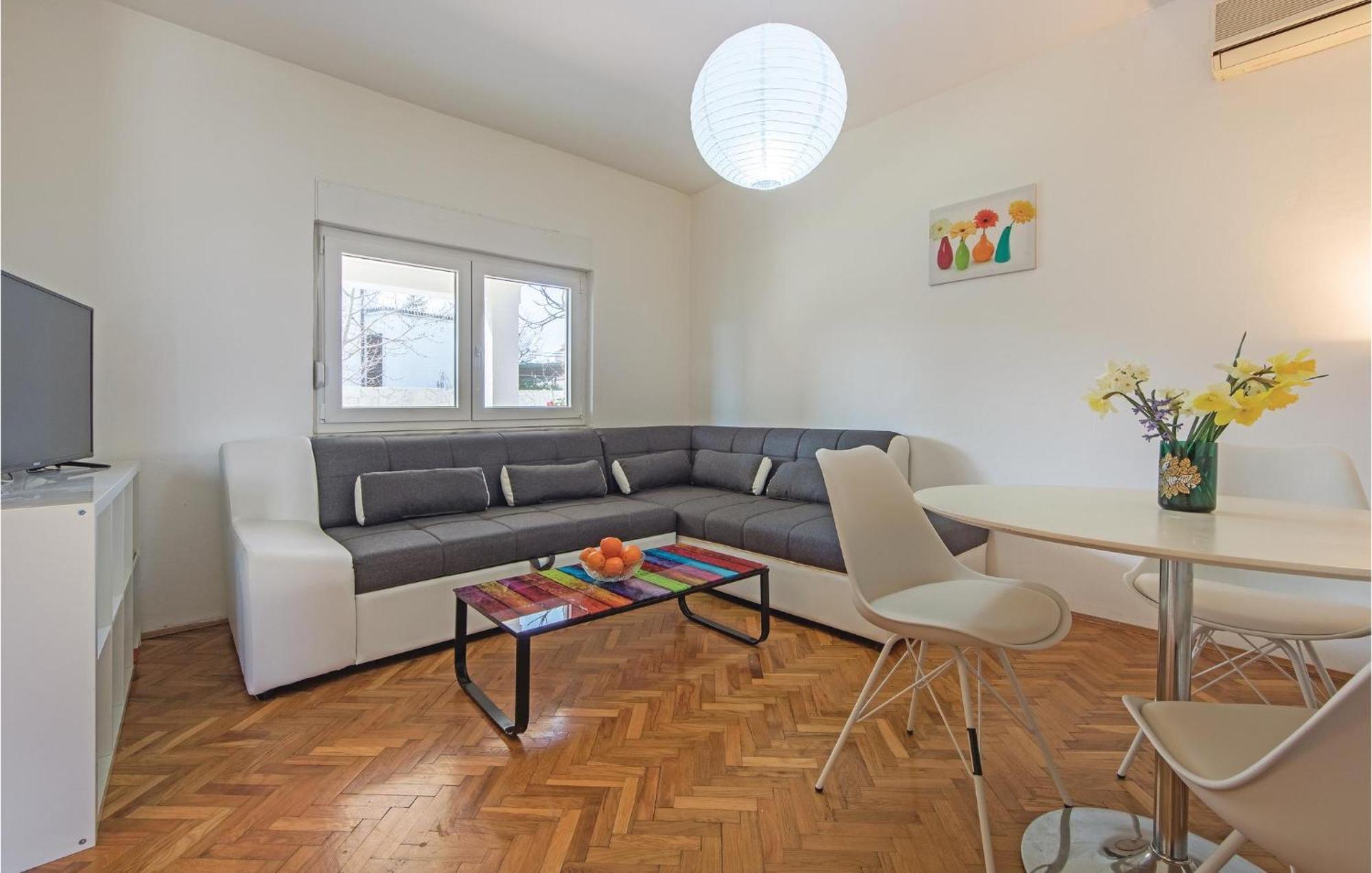 Awesome Apartment In Fazana With Wifi Екстер'єр фото
